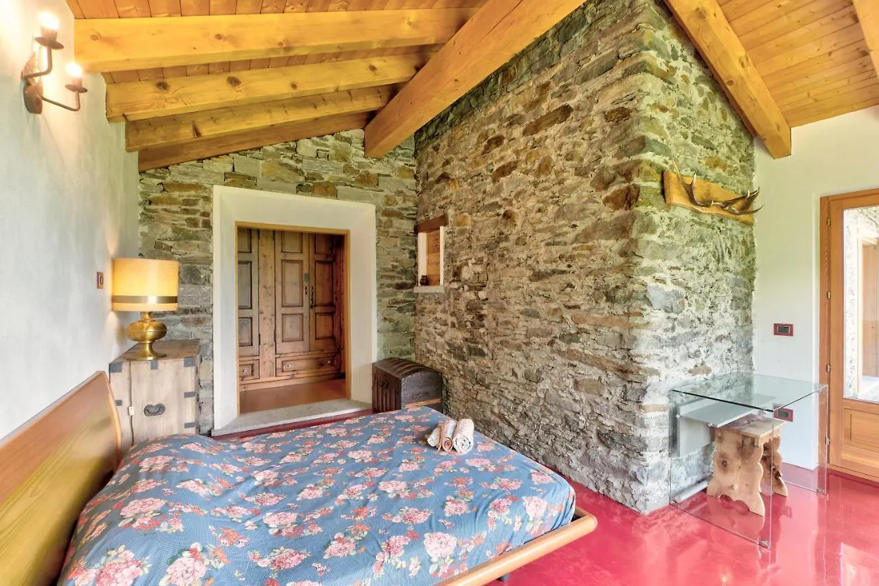 Chalet Con Piscina E Vista Panoramica Colico Italy